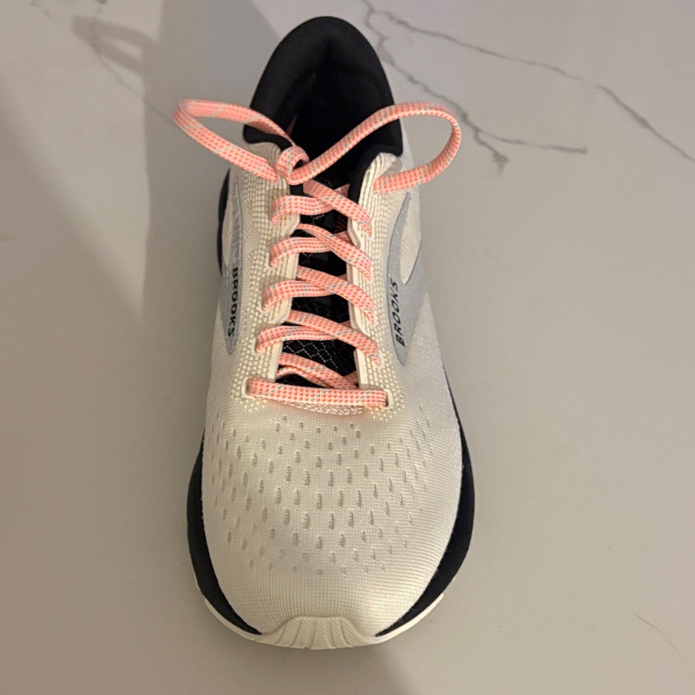 Brooks Women's White and Pink Athletic Shoes